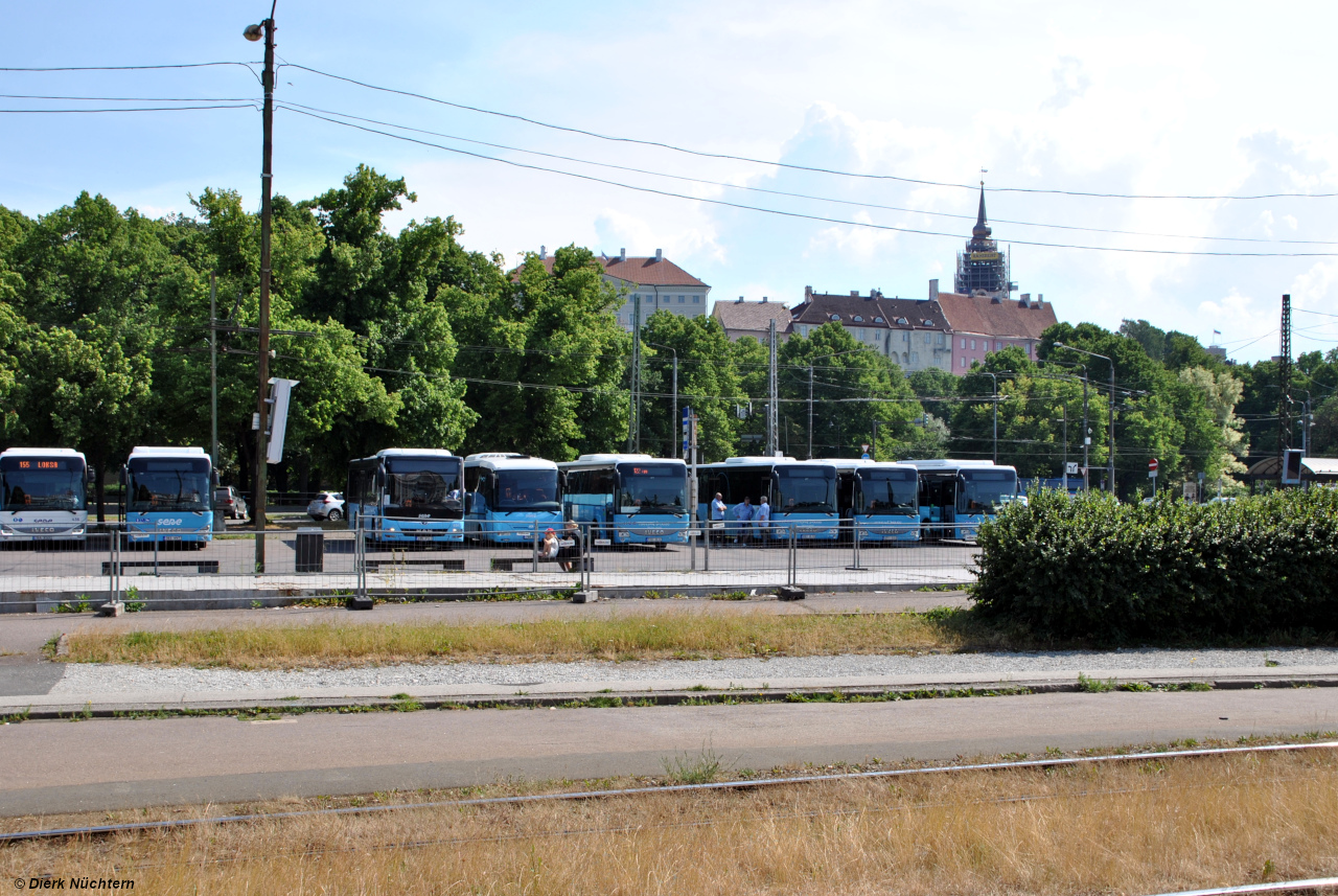 verschiedene Busse am Balti jaam (Hauptbahnhof) von Tallinn