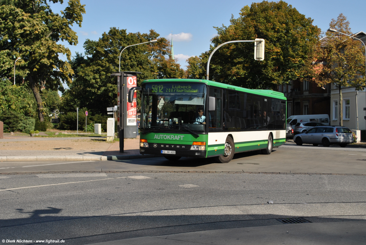 605 (KI AK 605) · Lübeck ZOB Hbf