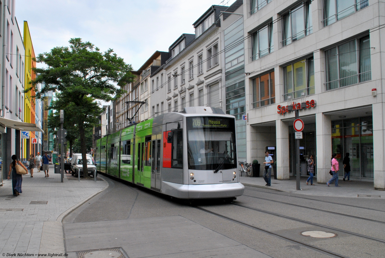2207 · Neuss, Krefelder Straße (Neuss Hbf)