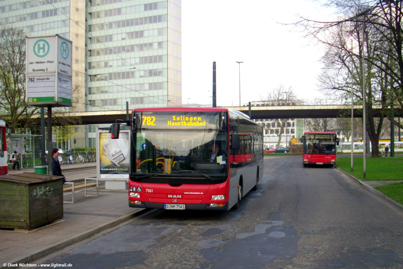 7561 (D NM 7561) · Jan-Wellem-Platz