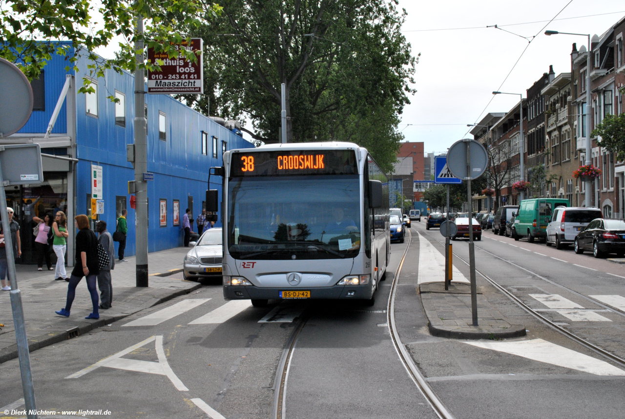 255 (BS-DJ-42) Rotterdam Centraal