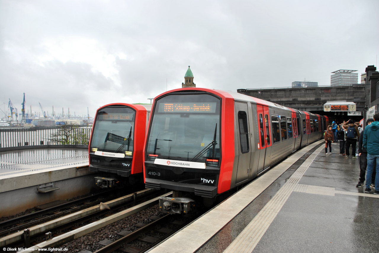 410 und 306 · Landungsbrücken