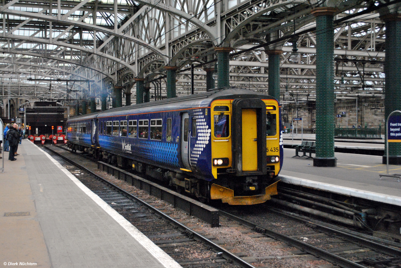 156 435 · Glasgow Central