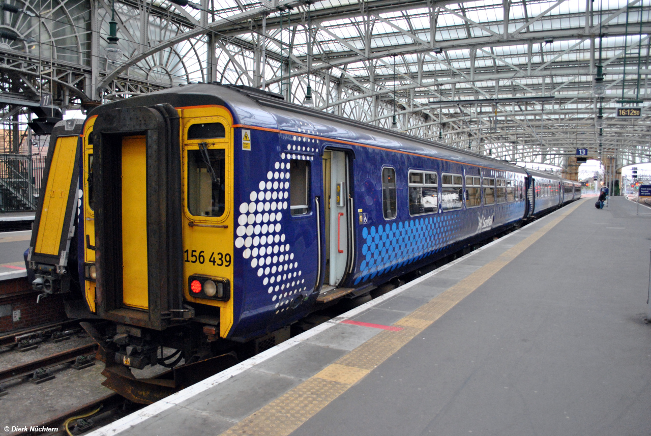 156 439 · Glasgow Central