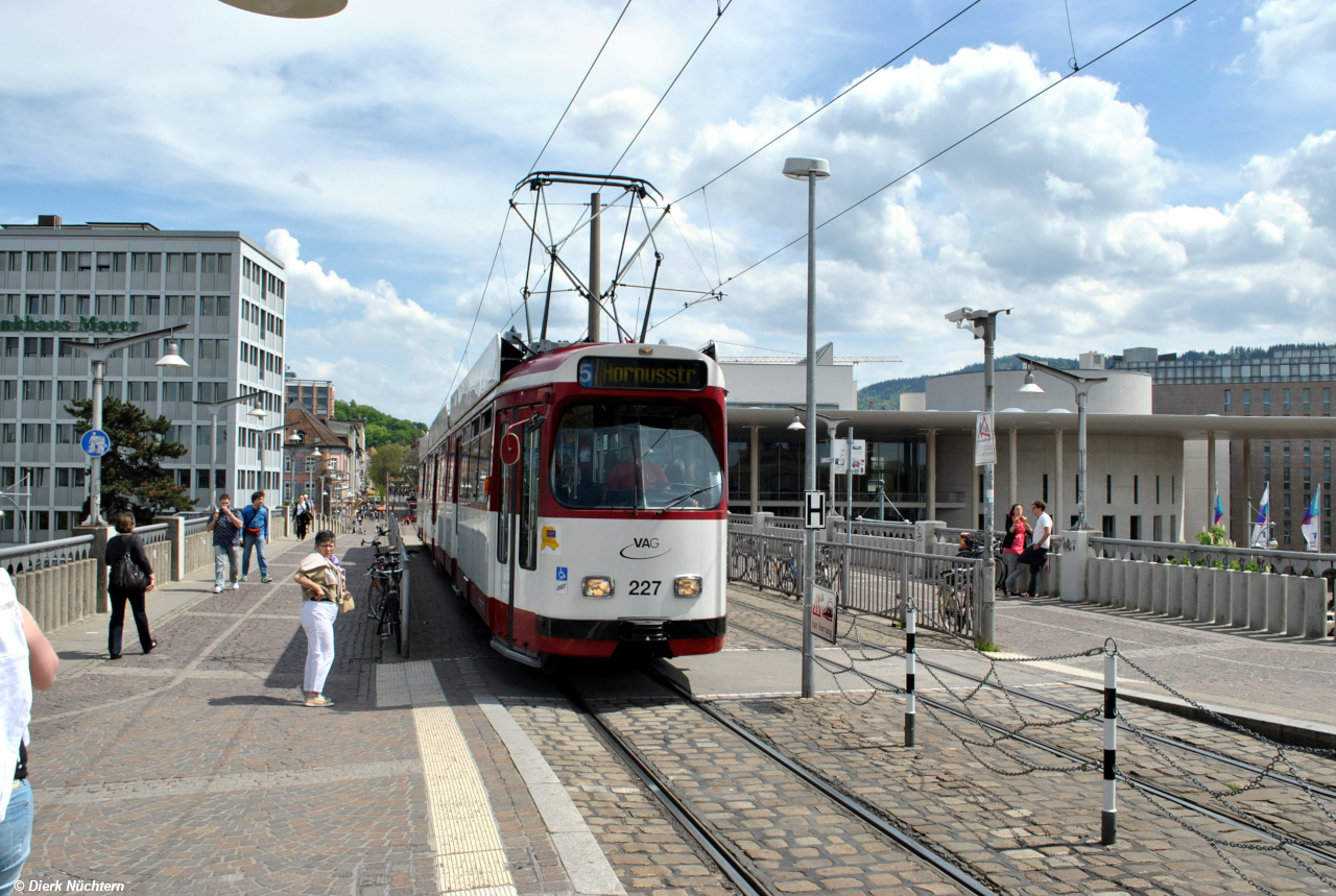 227 · Freiburg Hbf