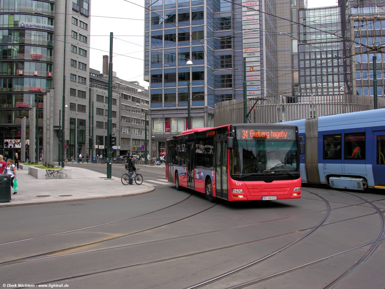 527 (DL 84357) · Jernbanetorget