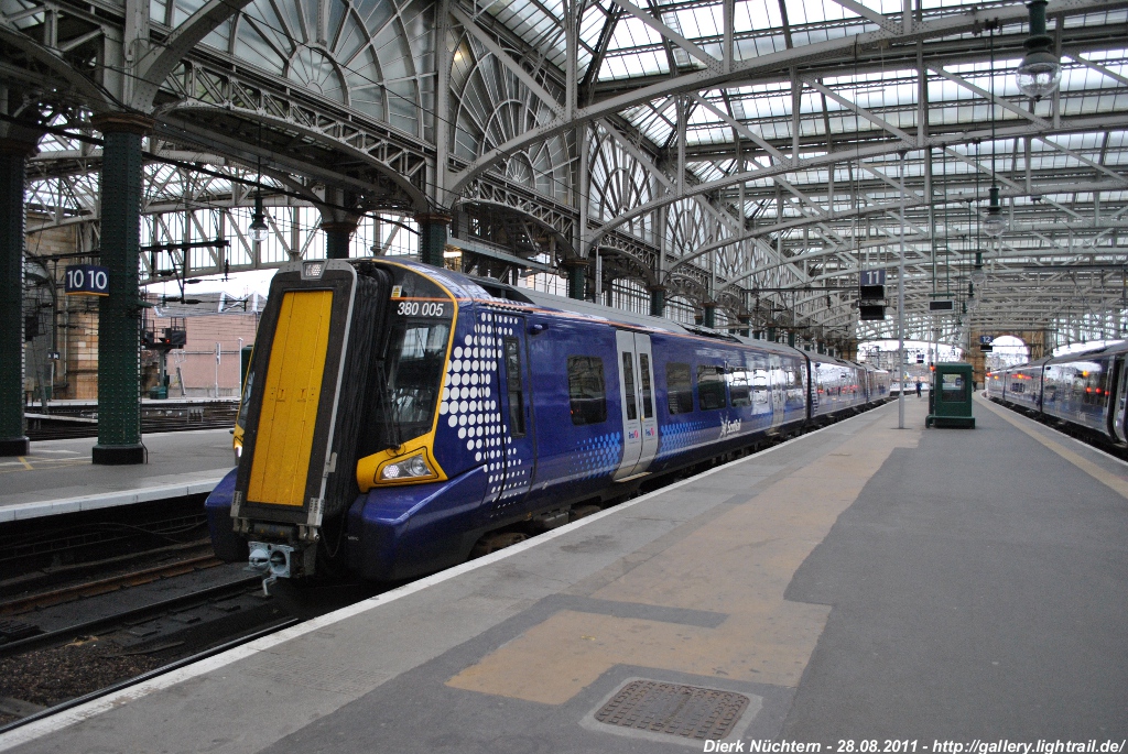 380 005 · Glasgow Central