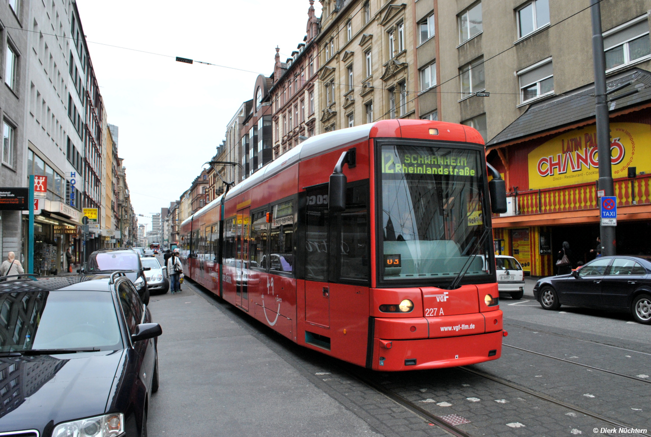 227 · Hauptbahnhof / Münchener Straße