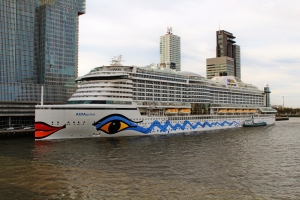 AIDAprima in Rotterdam