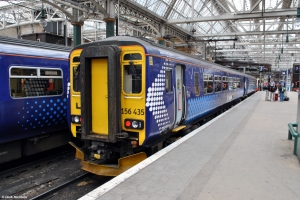 156 435 · Glasgow Central