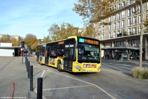 570 (CJ 694 NK) · Hôtel de Ville